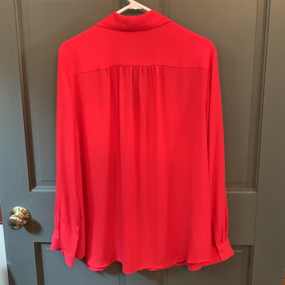 Ann Taylor red pull over top long sleeve two breast pockets extra large - Picture 2 of 4